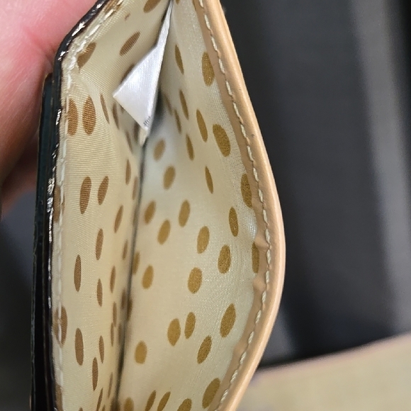 Kate Spade Green card wallet LIKE NEW - Picture 4 of 7
